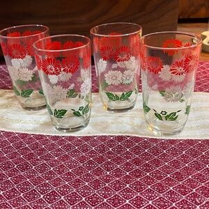 Vintage Swanky Swig Floral Bachelor Button Glasses Set of 4